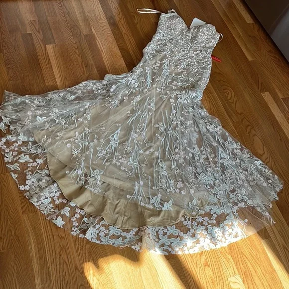 Mac Duggal Woman’s Floral Embroidered Corset Bodice Gown Size 8 NWT - Picture 9 of 17